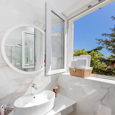 D&l, Free Parking On-site 3*