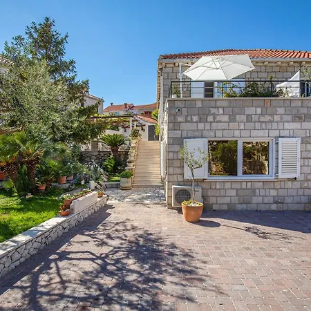 D&l, Free Parking On-site 3* Dubrovník