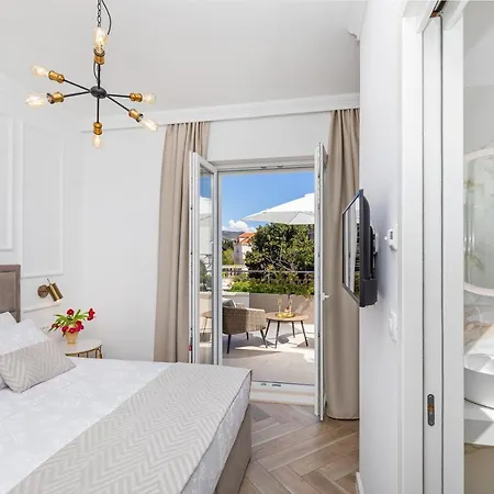 D&l, Free Parking On-site 3*