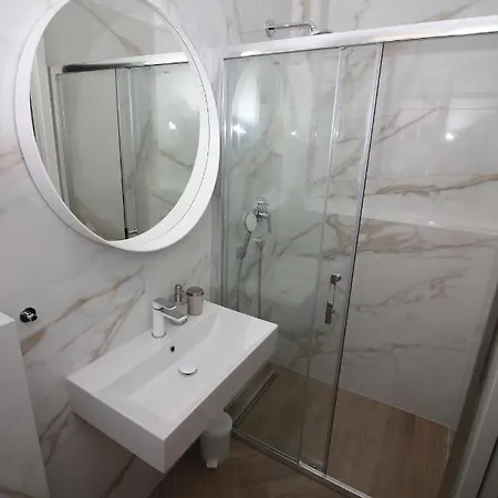 D&l, Free Parking On-site בית הארחה 3*