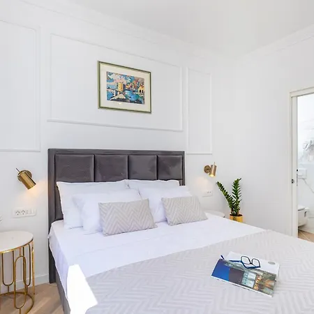 D&l, Free Parking On-site דוברובניק