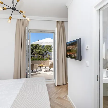 D&l, Available Parking On-site 3* Dubrovnik