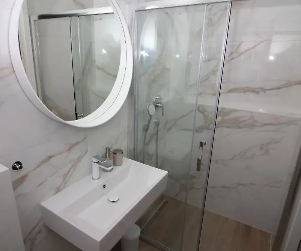 D&l, Free Parking On-site Pensjonat 3*