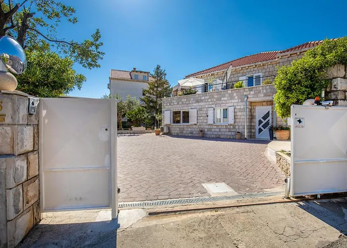 D&l, Free Parking On-site 3* Dubrownik